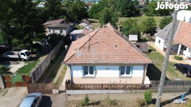 Kartali 105 nm-es ház eladó