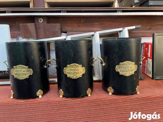 Kaspó vagy tároló edények réz felirattal