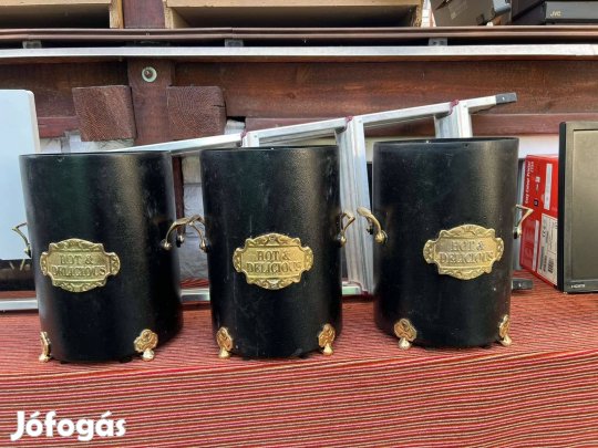 Kaspó vagy tároló edények réz felirattal