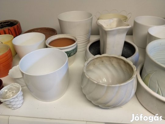 Kaspók, vázák újszerű állapotban 