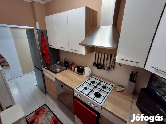 Kassai úti Campus közelében 1,5 szobás lakás eladó!