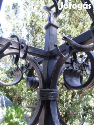 Kastély kúria bútor vintage kovácsoltvas állófogas fogas