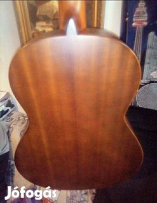 Katalogizált Altamira mestergitár 