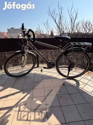 Katarga trekking kerékpár 28"