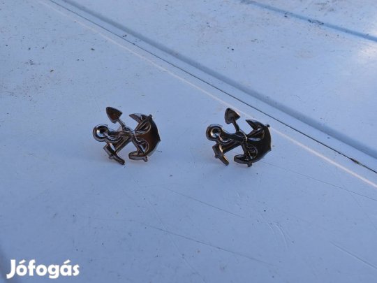 Katonai antik hajós jelvények 