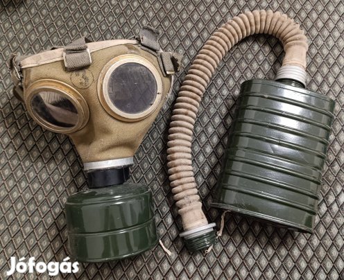 Katonai gázmaszk gázálarc kétféle szűrővel