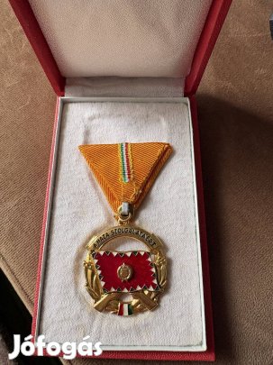 Katonai jelvények v