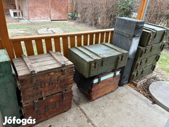 Katonai ládák eladók különböző méretben