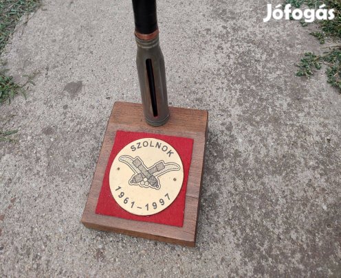 Katonai metszett emléktárgy. Néphadsereg