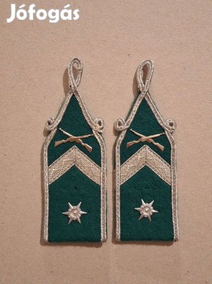 Katonai tiszthelyettesi társasági paroli