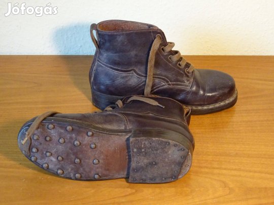 Katonai túra bakancs