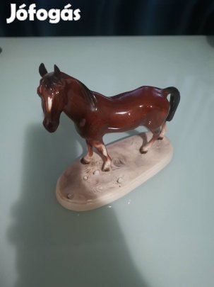 Katthütte porcelán lófigura fényes mázzal