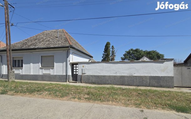 Katymár nyugodt részén családi ház eladó
