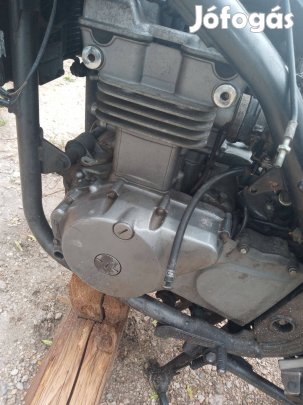 Kavasaki ER5 alkatrész , motorblokk