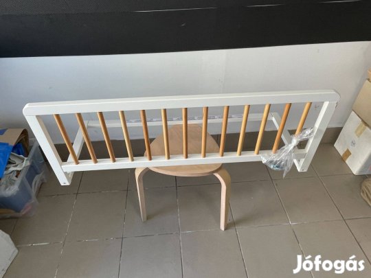 Kave Home Tiphaine fa leesésgátló - fehér