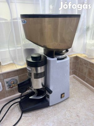 Kávédaráló , Santos kávéőrlő