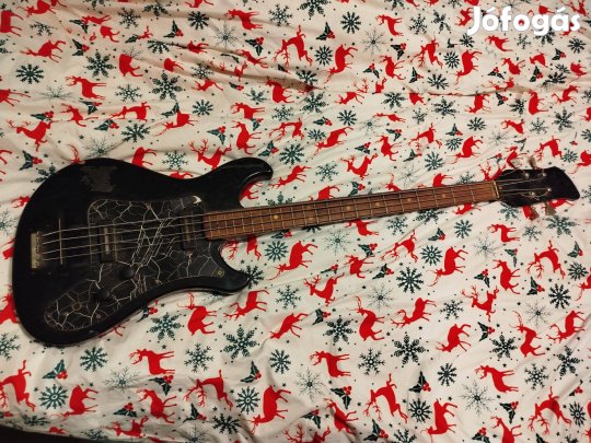 Kavkaz (Kaukázus) Bass2 elektromos basszusgitár 70s évekből