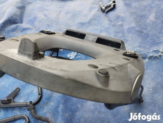 Kawasaki ER6 alkatrész 06 - 08 csomagtartó , doboztartó