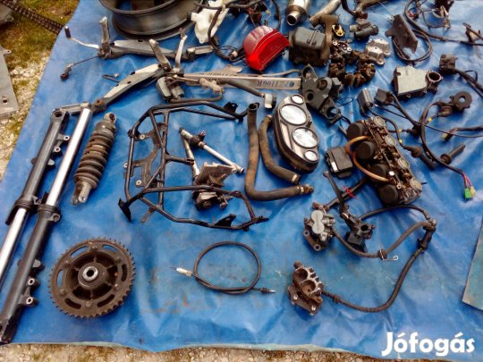 Kawasaki Gpz 1100 alkatrész 96 - 99