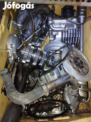 Kawasaki VN 15 alkatrész váltó