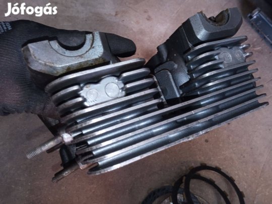 Kawasaki Zephyr 400 blokk alkatrész