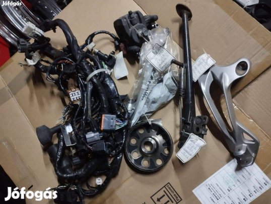 Kawasaki Zx 10 maradék alkatrész 06-07