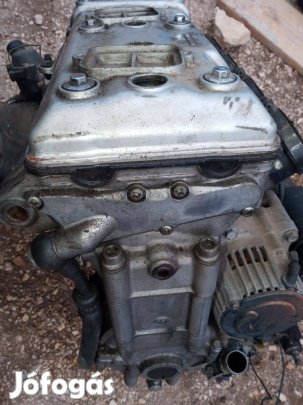 Kawasaki Zxr 750 J alkatrész , motorblokk