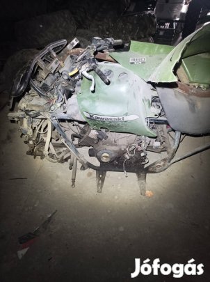 Kawasaki kvf 360 4x4 quad alkatrészek egyben maradék 