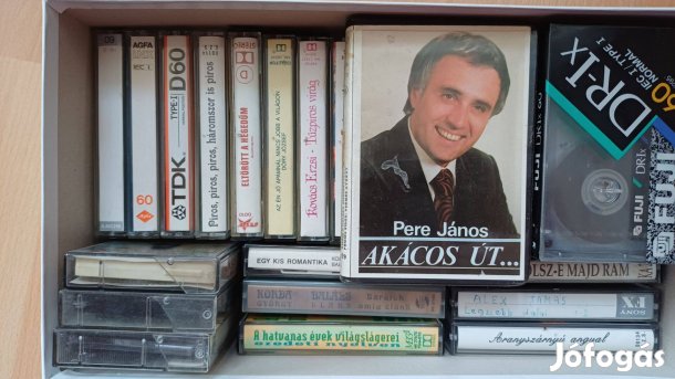 Kazettás magnószalag gyűjtemény