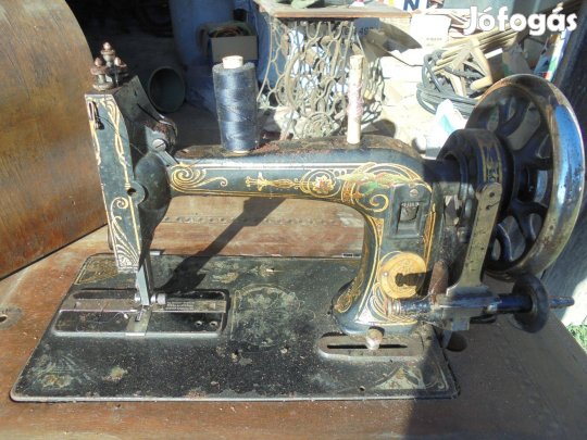 Kb 100éves Singer varrógéb