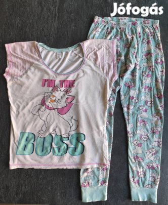 Kb 152-es Disney Marie cicás, használt állapotú, 100 % pamut pizsama 