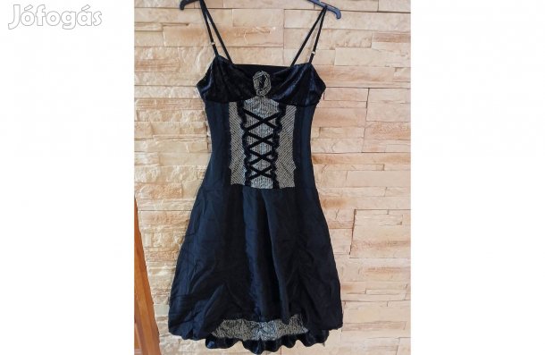 Kb. S-M Burleszk, Reneszánsz jelmez