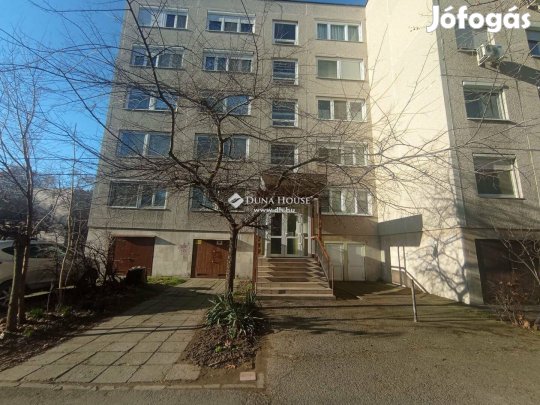 Kecskemét Belváros Árpád krt szép lakás eladó