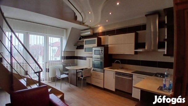 Kecskemét Belvárosi duplakomfortos lakás kiadó