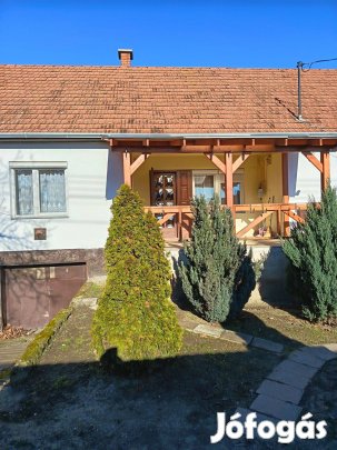 Kecskemét Szelei faluban családi ház eladó!