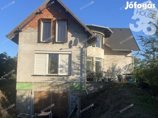 Kecskemét Úrihegyben, 4 szobás családi ház Eladó!