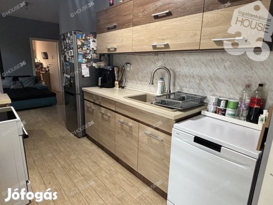 Kecskemét - Kadafalván, Nappali + 5 szobás ház eladó!