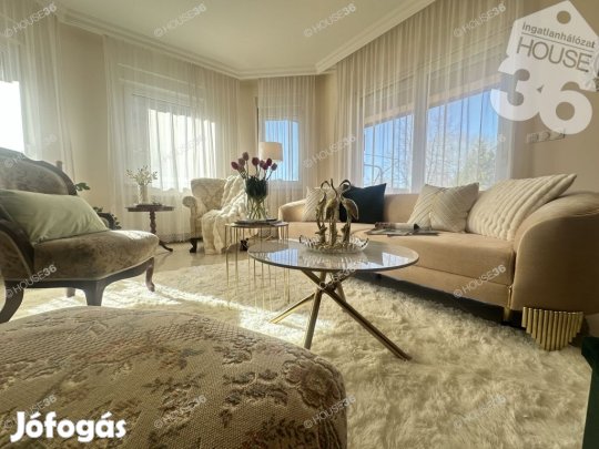 Kecskemét - Vacsiközben, Nívós, Nappali + 3 szobás családi ház eladó!