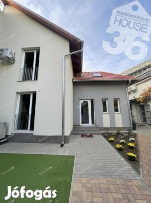 Kecskemét történelmi belvárosában a piac közelében eladó ingatlan!