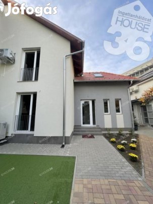 Kecskemét történelmi belvárosában a piac közelében eladó ingatlan!