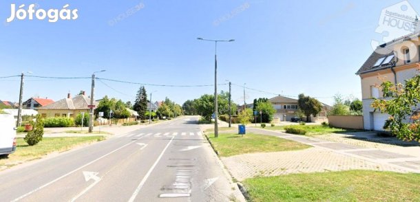 Kecskeméten, a Vacsiközben építési telek kedvező adottságokkal eladó!