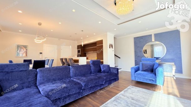 Kecskeméten a Petőfi városban igazi luxus családi ház eladó!