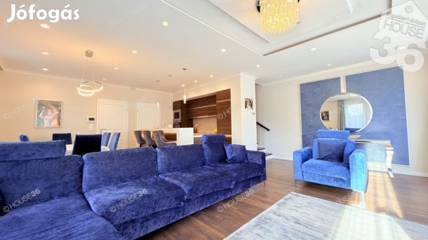 Kecskeméten a Petőfi városban igazi luxus családi ház eladó!