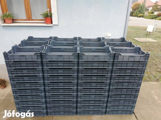 Kecskeméten új műanyag rekesz M10 zöldséges gyümölcsös láda eladó