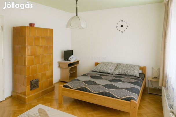 Kecskeméti 106 nm-es ház eladó