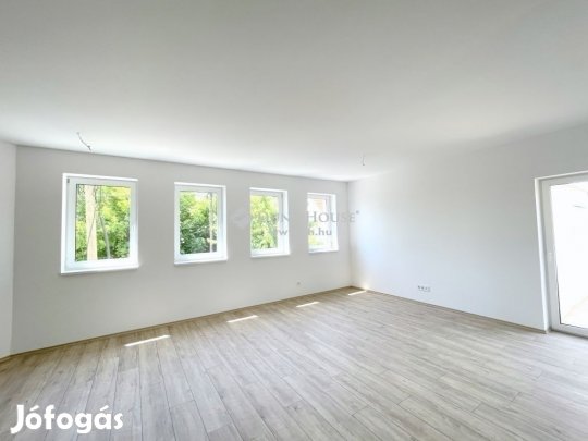 Kecskeméti 106 nm-es lakás eladó