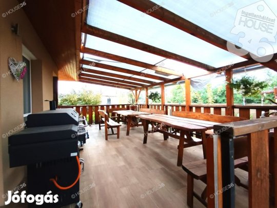 Kecskeméti 108 nm-es ház eladó