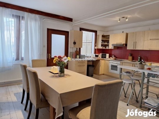 Kecskeméti 112 nm-es ház eladó