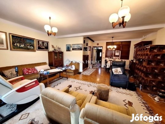 Kecskeméti 117 nm-es ház eladó