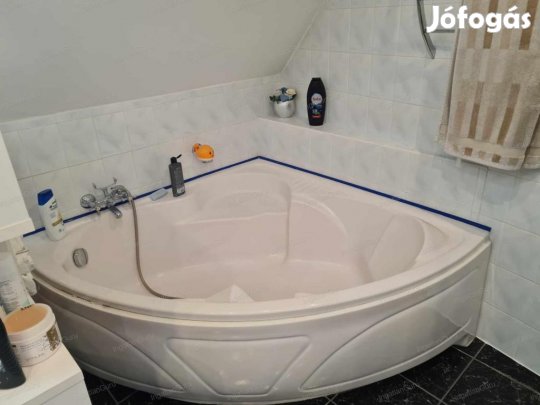 Kecskeméti 200 nm-es ház eladó